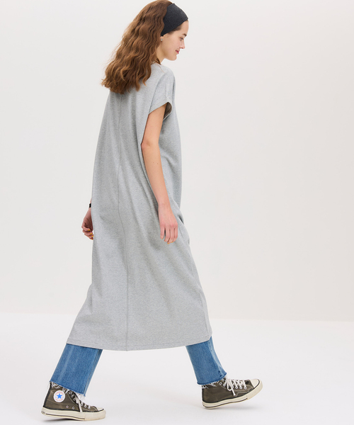 IENA(イエナ)の「BLACK ミニ裏毛ロングワンピース(ワンピース・レディース・ライトグレー・38/36)」の1枚目の写真