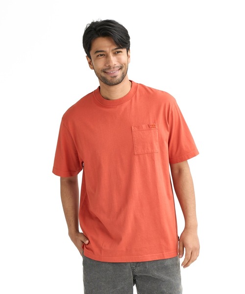 BILLABONG(ビラボン)の「BILLABONG メンズ 【OVER FIT】ESSENTIAL Tシャツ 【2026年春夏モデル】(Tシャツ/カットソー・メンズ・ブラック系その他/オフホワイト/レッド/ブルー系その他・X-LARGE/LARGE/MEDIUM)」の2枚目の写真