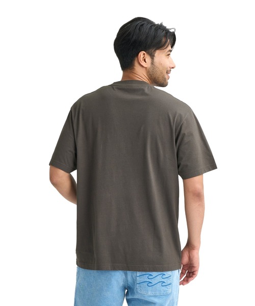 BILLABONG(ビラボン)の「BILLABONG メンズ 【OVER FIT】ESSENTIAL Tシャツ 【2026年春夏モデル】(Tシャツ/カットソー・メンズ・ブラック系その他/オフホワイト/レッド/ブルー系その他・X-LARGE/LARGE/MEDIUM)」の10枚目の写真