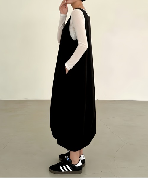 Sew loop(ソーループ)の「綿100%裾バルーンワンピース(ジャンパースカート・レディース・ブラック・L/M)」の12枚目の写真