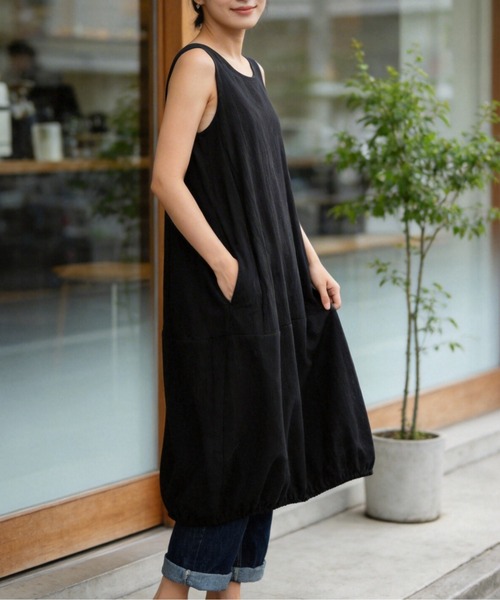 Sew loop(ソーループ)の「綿100%裾バルーンワンピース(ジャンパースカート・レディース・ブラック・L/M)」の11枚目の写真