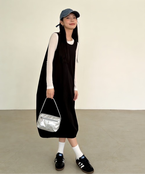 Sew loop(ソーループ)の「綿100%裾バルーンワンピース(ジャンパースカート・レディース・ブラック・L/M)」の6枚目の写真