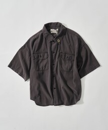 REMI RELIEF（レミレリーフ）の「【REMI RELIEF/レミレリーフ】WIDE MILITARY S/S SHIRT(小花スタッズ)（シャツ/ブラウス）」
