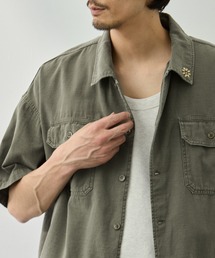 【REMI RELIEF/レミレリーフ】WIDE MILITARY S/S SHIRT(小花スタッズ)