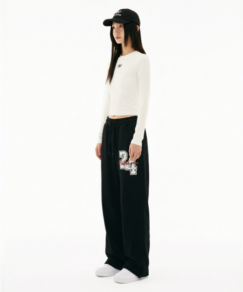 ABEEHUMS(アビハムズ)の「No.24 ロゴスウェットワイドパンツ ABH357-303 ブラック(スウェットパンツ・レディース・ブラック・SMALL/MEDIUM)」の4枚目の写真