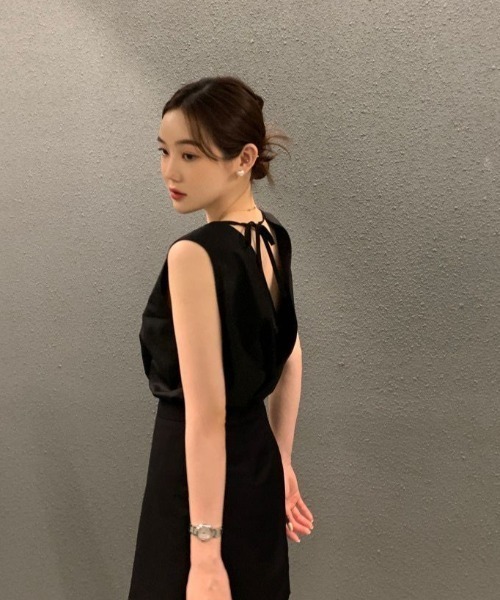 FAVORITO(ファヴォリート)の「ノースリーブバックリボンシャツ(シャツ/ブラウス・レディース・モカ/ホワイト/ブラック・F)」の13枚目の写真