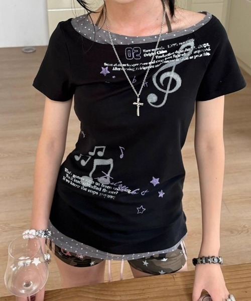 SHEPP(シープ)の「音符グラフィック×レイヤード風 アシンメトリーTシャツ(Tシャツ/カットソー・レディース・ブラック・F)」の1枚目の写真