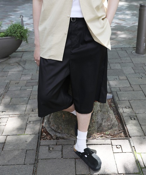 NAKER(ネイカー)の「ツータックベルテッドスラックスショーツ(その他パンツ・メンズ・ブラック系/ブラック・S/M/L/XL)」の4枚目の写真