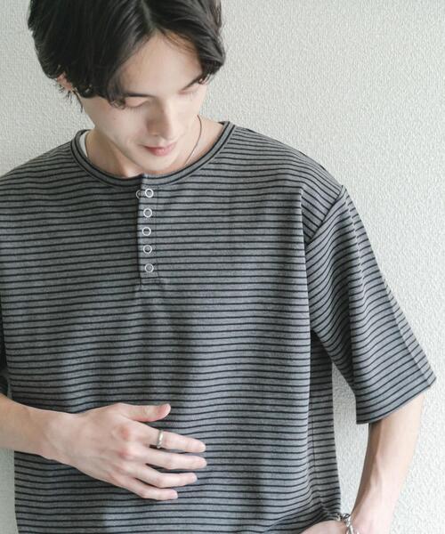 SENSE OF PLACE by URBAN RESEARCH(センスオブプレイスバイアーバンリサーチ)の「アソートヘンリーネックショートスリーブTシャツ(Tシャツ/カットソー・メンズ・グレー/ボルドー/チャコールグレー/ブラック・MEDIUM/LARGE)」の1枚目の写真