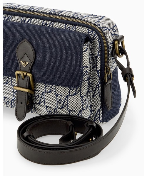 EMPORIO ARMANI（エンポリオアルマーニ）の「【エンポリオ アルマーニ】モノグラム キャンバス クロスボディバッグ バックル付き（ショルダーバッグ・メンズ・インディゴブルー/ベージュ・FREE）」の8枚目の写真