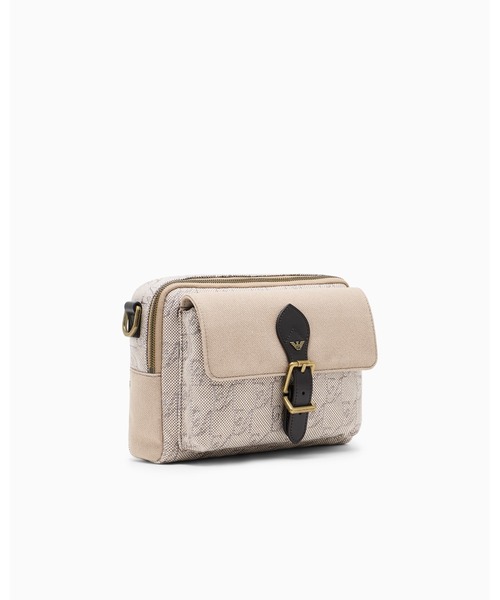 EMPORIO ARMANI（エンポリオアルマーニ）の「【エンポリオ アルマーニ】モノグラム キャンバス クロスボディバッグ バックル付き（ショルダーバッグ・メンズ・インディゴブルー/ベージュ・FREE）」の6枚目の写真