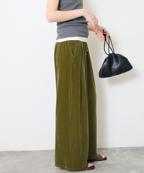 SLOBE IENA(スローブイエナ)の「ベロアリラックスパンツ(その他パンツ・レディース・ブラック/カーキ・FREE)」の9枚目の写真