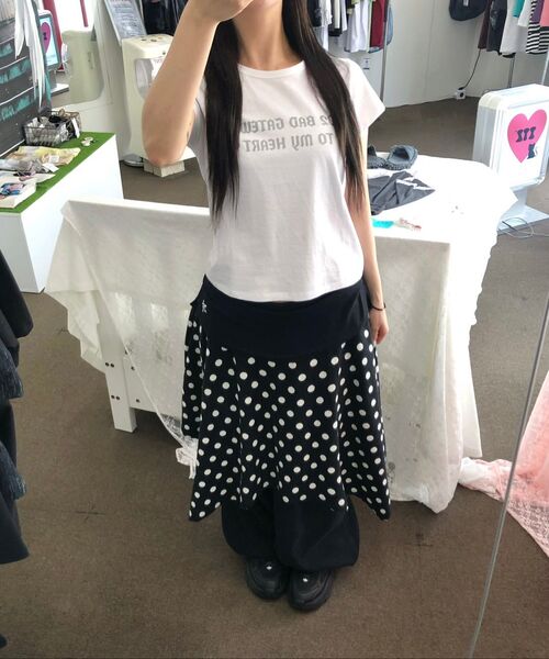 ITZAVIBE（イッザバイブ）の「502 GLITTER LETTERING T SHIRT - WHITE（Tシャツ/カットソー・レディース・その他・FREE）」の2枚目の写真