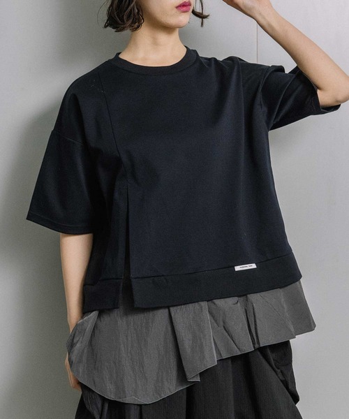 MARECHAL TERRE（マルシャルテル）の「【UVカット/接触冷感】裾フリルトップス（Tシャツ/カットソー・レディース・ネイビー/ライトグレー/チャコールグレー/ブラック・MEDIUM）」の4枚目の写真