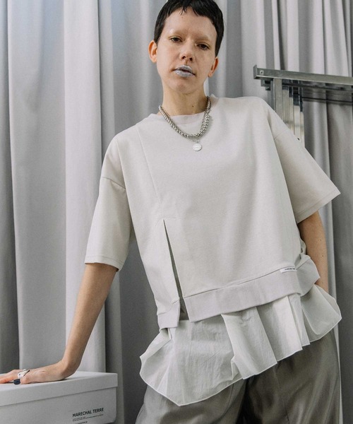 MARECHAL TERRE（マルシャルテル）の「【UVカット/接触冷感】裾フリルトップス（Tシャツ/カットソー・レディース・ネイビー/ライトグレー/チャコールグレー/ブラック・MEDIUM）」の3枚目の写真