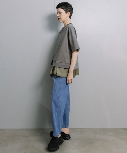 MARECHAL TERRE（マルシャルテル）の「【UVカット/接触冷感】裾フリルトップス（Tシャツ/カットソー・レディース・ネイビー/ライトグレー/チャコールグレー/ブラック・MEDIUM）」の18枚目の写真