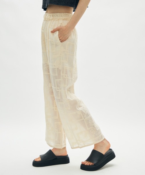 full/fill.(フルフィル)の「flower cord embroidery pants / フラワーコードエンブロイダリーパンツ(その他パンツ・レディース・ナチュラル・FREE)」の2枚目の写真