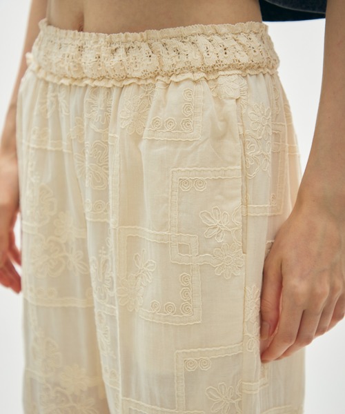 full/fill.(フルフィル)の「flower cord embroidery pants / フラワーコードエンブロイダリーパンツ(その他パンツ・レディース・ナチュラル・FREE)」の11枚目の写真