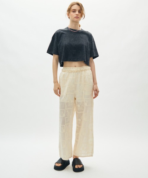 full/fill.(フルフィル)の「flower cord embroidery pants / フラワーコードエンブロイダリーパンツ(その他パンツ・レディース・ナチュラル・FREE)」の4枚目の写真
