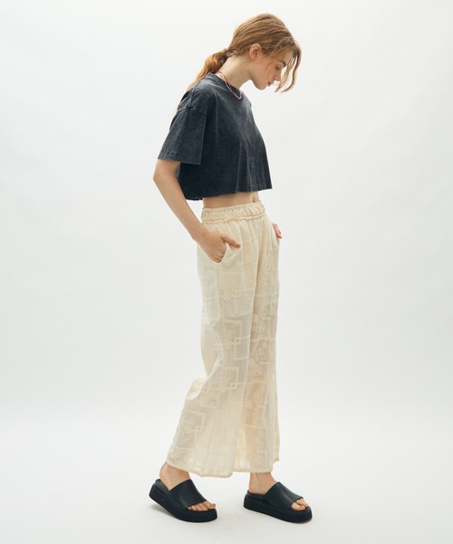 full/fill.(フルフィル)の「flower cord embroidery pants / フラワーコードエンブロイダリーパンツ(その他パンツ・レディース・ナチュラル・FREE)」の6枚目の写真