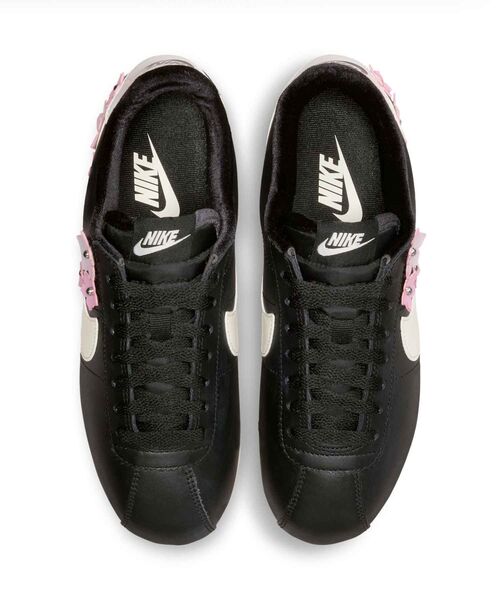 NIKE(ナイキ)の「ナイキ コルテッツ レザー ウィメンズシューズ / Nike Cortez Leather Women's Shoes IV5675-001 Black(スニーカー・レディース・ブラック・23.5/25/22.5/24.5/24/23/26/25.5)」の11枚目の写真