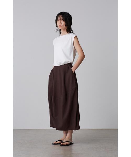 YLEVE(イレーヴ)の「YLEVE / TENCEL SKIRT(スカート・レディース・ブラック/ワイン系・0/1)」の2枚目の写真