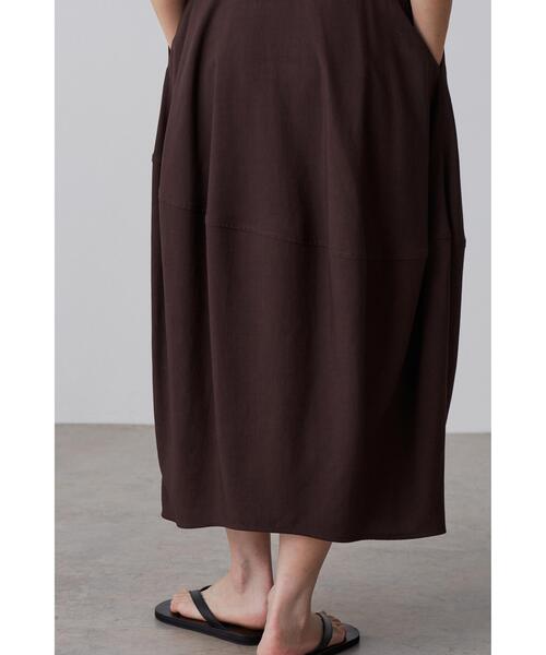 YLEVE(イレーヴ)の「YLEVE / TENCEL SKIRT(スカート・レディース・ブラック/ワイン系・0/1)」の15枚目の写真