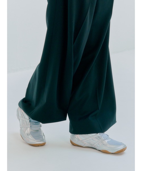 ASICS(アシックス)の「HYPERSYNC / ハイパーシンク(スニーカー・レディース・シルバー系その他・26/24/25/29/28.5/26.5/23/22.5/25.5/27/24.5/29.5/28/27.5/23.5)」の12枚目の写真