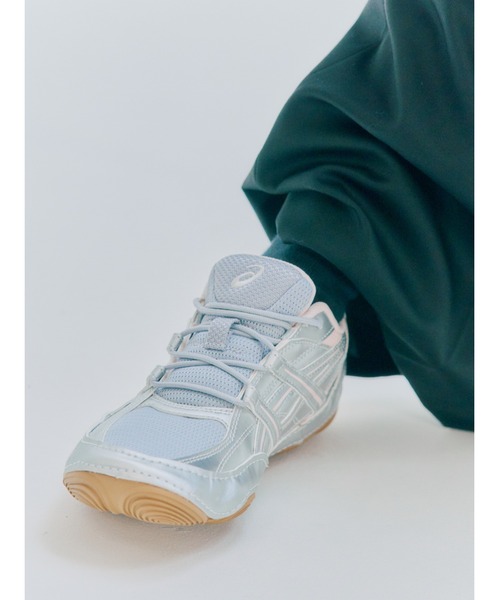 ASICS(アシックス)の「HYPERSYNC / ハイパーシンク(スニーカー・レディース・シルバー系その他・26/24/25/29/28.5/26.5/23/22.5/25.5/27/24.5/29.5/28/27.5/23.5)」の16枚目の写真