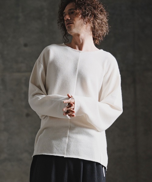 GLIMCLAP(グリムクラップ)の「mlt5757-Textured Waffle Oversized Long Sleeve Tee ロングスリーブTシャツ(211-014-gla-cg)(Tシャツ/カットソー・メンズ・ワイン/オフホワイト/チャコール/ブラック・L/M/S)」の6枚目の写真