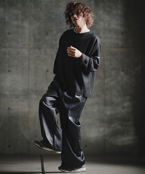 GLIMCLAP(グリムクラップ)の「mlt5757-Textured Waffle Oversized Long Sleeve Tee ロングスリーブTシャツ(211-014-gla-cg)(Tシャツ/カットソー・メンズ・ワイン/オフホワイト/チャコール/ブラック・L/M/S)」の16枚目の写真