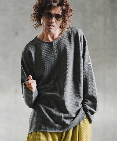 GLIMCLAP(グリムクラップ)の「mlt5757-Textured Waffle Oversized Long Sleeve Tee ロングスリーブTシャツ(211-014-gla-cg)(Tシャツ/カットソー・メンズ・ワイン/オフホワイト/チャコール/ブラック・L/M/S)」の17枚目の写真