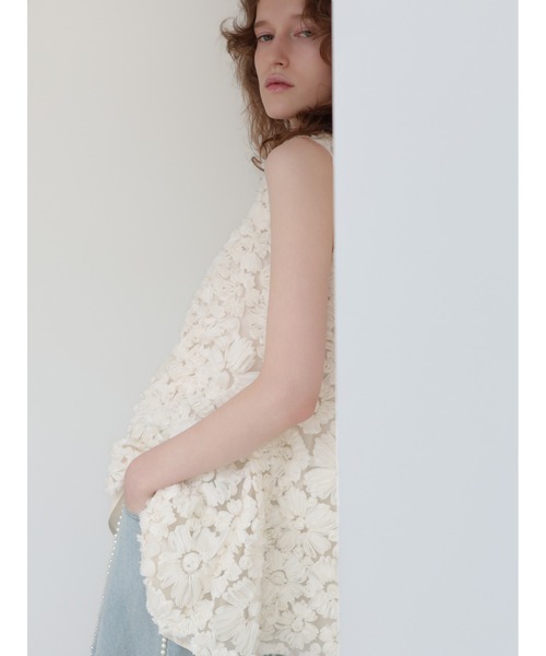 AMOMMA（アモマ）の「FLORAL TEXTURED DRESS（その他トップス・レディース・ブラック/アイボリー・FREE）」の14枚目の写真