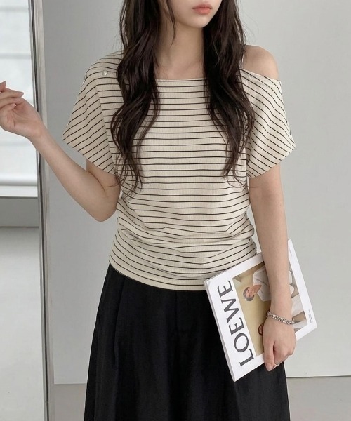 LADY LIKE（レディライク）の「ボタンデザインボーダー柄肩出しトップス（Tシャツ/カットソー・レディース・グレー/ブラック/ネイビー/ホワイト・M）」の10枚目の写真