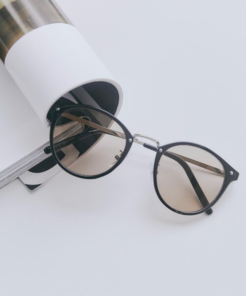 tk.TAKEO KIKUCHI(ティーケータケオキクチ)の「【UVカット】調光サングラス/紫外線カット/アイウェア/COLOR SUNGLASSES(サングラス・メンズ・ブラック/ブラック系・00)」の2枚目の写真