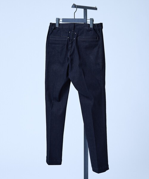 5351 POUR LES HOMMES(ゴーサンゴーイチプールオム)の「【セットアップ対応】タックテーパードデニムスラックス(デニムパンツ・メンズ・ブラック/インディゴブルー・44/46/48/50)」の21枚目の写真