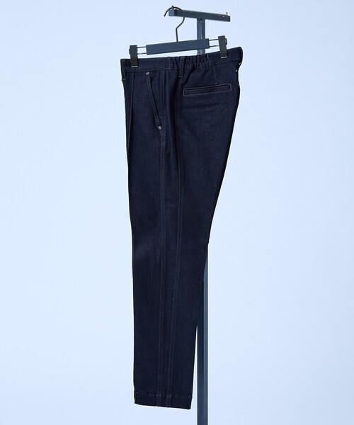 5351 POUR LES HOMMES(ゴーサンゴーイチプールオム)の「【セットアップ対応】タックテーパードデニムスラックス(デニムパンツ・メンズ・ブラック/インディゴブルー・44/46/48/50)」の22枚目の写真