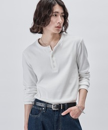 SINSS（シンス）の「Compact rib henley LS T-shirt / コンパクトリブヘンリーロングスリーブTシャツ（Tシャツ/カットソー）」