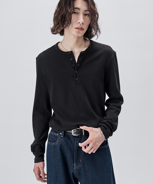 SINSS(シンス)の「Compact rib henley LS T-shirt / コンパクトリブヘンリーロングスリーブTシャツ(Tシャツ/カットソー・メンズ・ホワイト/ブラック/チャコールグレー・X-SMALL/SMALL/MEDIUM/LARGE)」の4枚目の写真