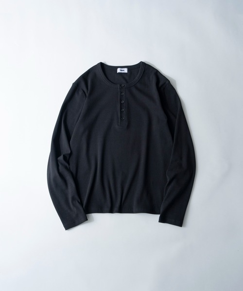 SINSS(シンス)の「Compact rib henley LS T-shirt / コンパクトリブヘンリーロングスリーブTシャツ(Tシャツ/カットソー・メンズ・ホワイト/ブラック/チャコールグレー・X-SMALL/SMALL/MEDIUM/LARGE)」の11枚目の写真