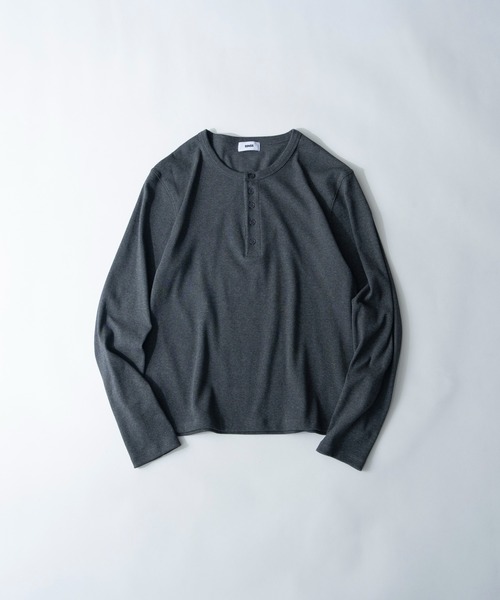 SINSS(シンス)の「Compact rib henley LS T-shirt / コンパクトリブヘンリーロングスリーブTシャツ(Tシャツ/カットソー・メンズ・ホワイト/ブラック/チャコールグレー・X-SMALL/SMALL/MEDIUM/LARGE)」の13枚目の写真