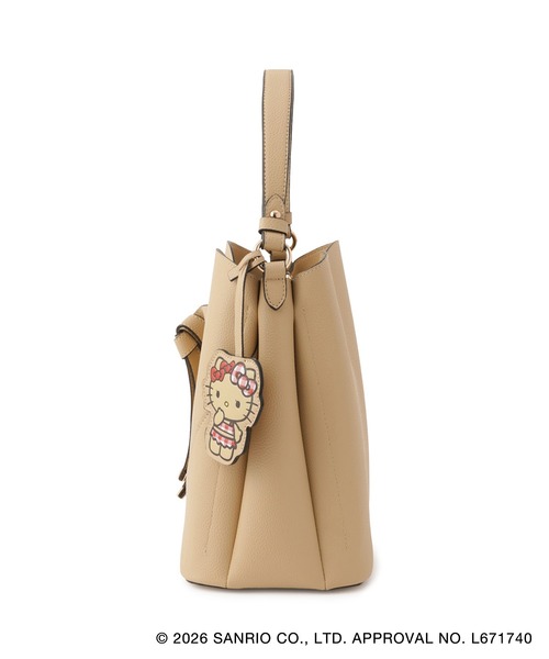 sanrio(サンリオ)の「【HELLO KITTY×VIS】日焼けデザイン ハローキティハートカットバッグ(ショルダーバッグ・レディース・ベージュ・FREE)」の5枚目の写真