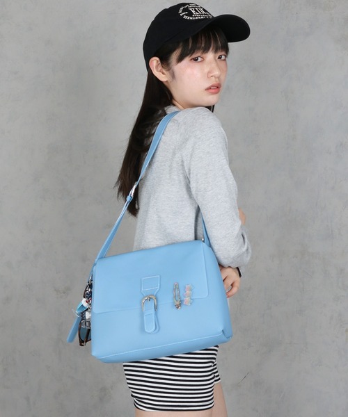 BARELY BLUE(ベアリーブルー)の「【 BARELY BLUE / ベアリーブルー 】 2way ミルキー フラップ ジェリーバッグ / ショルダーバッグ(ショルダーバッグ・レディース・グレー/ミント/ピンク/ブルー/ホワイト・FREE)」の1枚目の写真