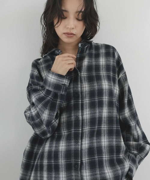 hellam(へラム)の「スカーフ付きネルチェックシャツ(シャツ/ブラウス・レディース・ネイビー/ブラウン/ブラック・FREE)」の5枚目の写真