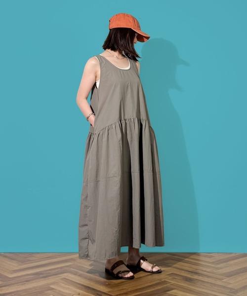 MAISON SELECT(メゾンセレクト)の「7E17 ノースリーブ ティアードフレアワンピース(ワンピース・レディース・カーキ/ベージュ/ブラック・FREE)」の15枚目の写真