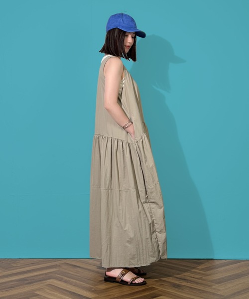 MAISON SELECT(メゾンセレクト)の「7E17 ノースリーブ ティアードフレアワンピース(ワンピース・レディース・カーキ/ベージュ/ブラック・FREE)」の10枚目の写真