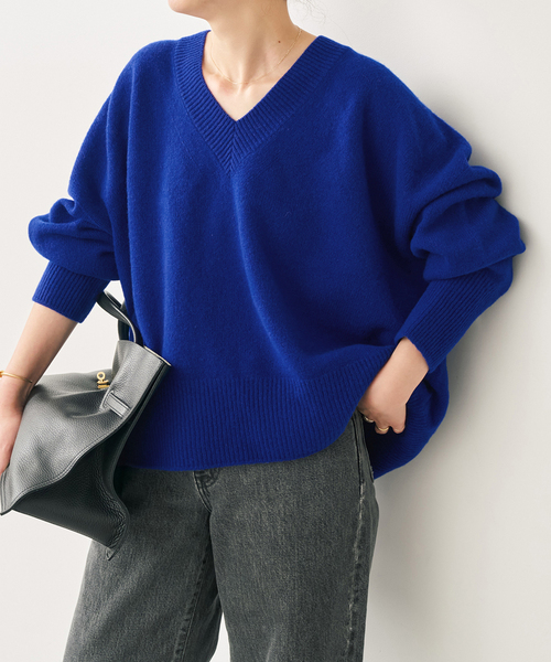 Spick & Span（スピックアンドスパン）の「クーマラムVネックプルオーバー（ニット/セーター・レディース・レッド/ベージュ/チャコールグレー/ブルー系その他・FREE）」の3枚目の写真