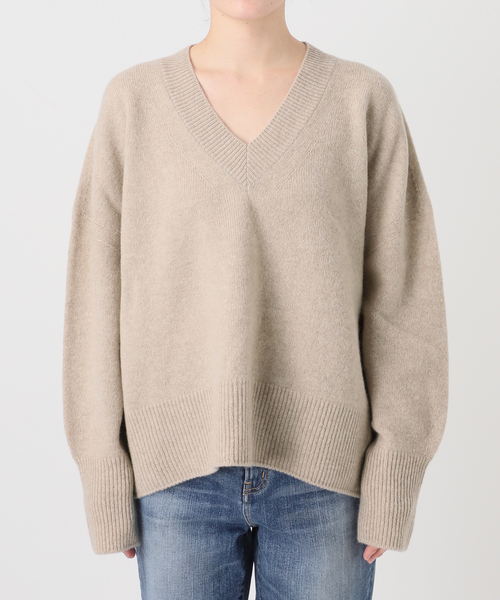 Spick & Span（スピックアンドスパン）の「クーマラムVネックプルオーバー（ニット/セーター・レディース・レッド/ベージュ/チャコールグレー/ブルー系その他・FREE）」の15枚目の写真