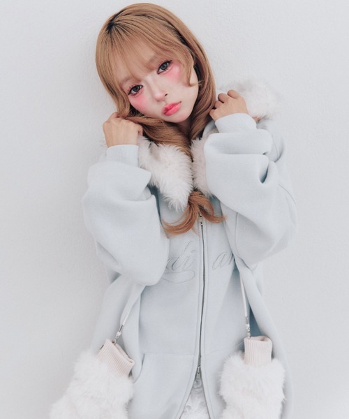 OLIVE des OLIVE(オリーブデオリーブ)の「フードファーパーカー(パーカー・レディース・サックスブルー/ピンク/トップグレー/オフホワイト/ブラック・FREE)」の15枚目の写真