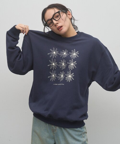 CIAOPANIC TYPY(チャオパニックティピー)の「【ZOZO限定】フラワープリントスウェット(スウェット・レディース・ネイビー/ブラウン/グレー/チャコールグレー・LARGE/MEDIUM)」の10枚目の写真